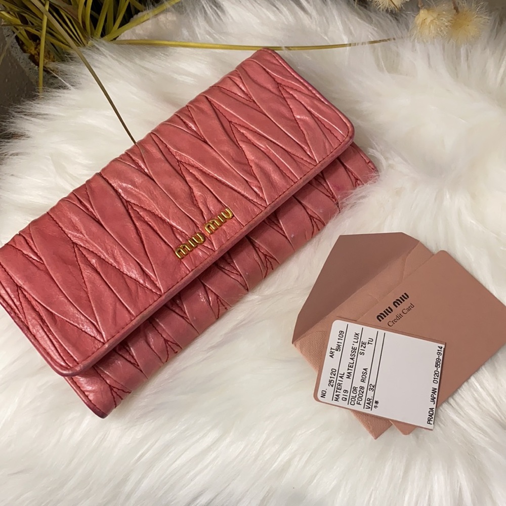 🚫🌸SOLD🌸🚫Authentic Pretty Miu Miu Long Wallet - Picture 8 of 9